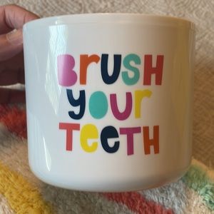 Pillowfort kids toothbrush holder